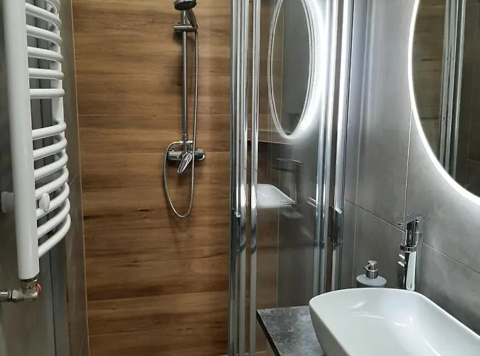 Pod Szyndzielnia, Debowiec Бельско-Бяла