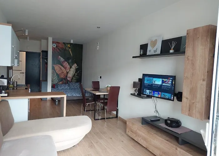 Pod Szyndzielnia, Debowiec Bílsko-Bělá